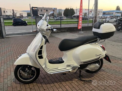 Vespa 300 GTS hpe - immagine 11