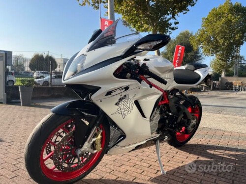 MV Agusta F3 675 - immagine 3