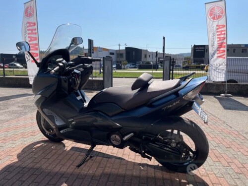 Yamaha T Max - immagine 8