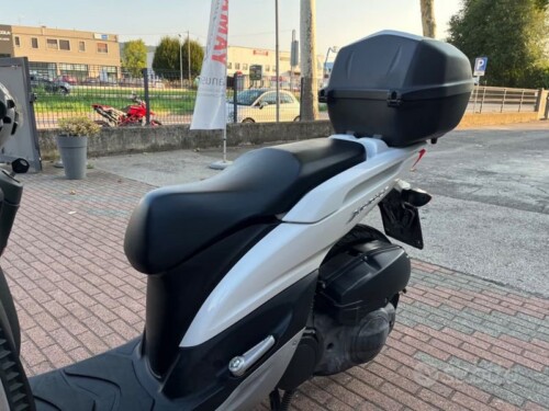 Yamaha Xenter 125 - immagine 7