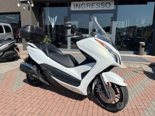 Honda Forza 300 - immagine 8