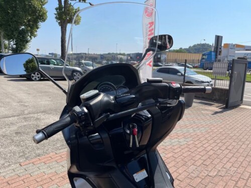 Yamaha T Max - immagine 9