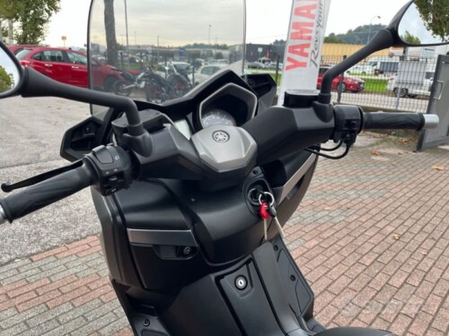 Yamaha X-Max 400 - immagine 8