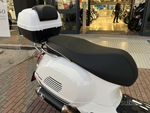 Vespa 300 GTS hpe - immagine 10