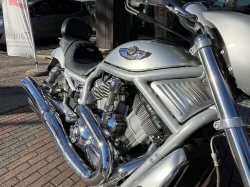 Harley-Davidson V-Rod ANNIVERSARIO - immagine 10