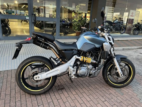 Yamaha MT-03 - immagine 4