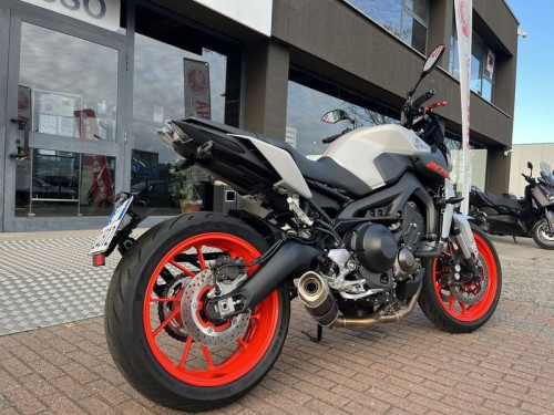 Yamaha MT-09 - immagine 4