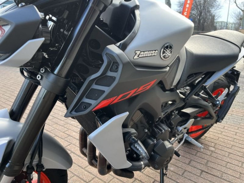 Yamaha MT-09 - immagine 11