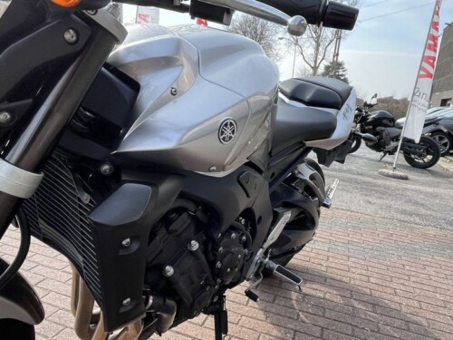 Yamaha FZ1 - immagine 12